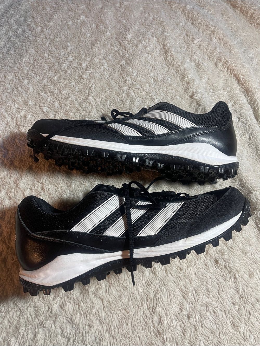 Men's Adidas Turf Hog LX Low football cleats size 16